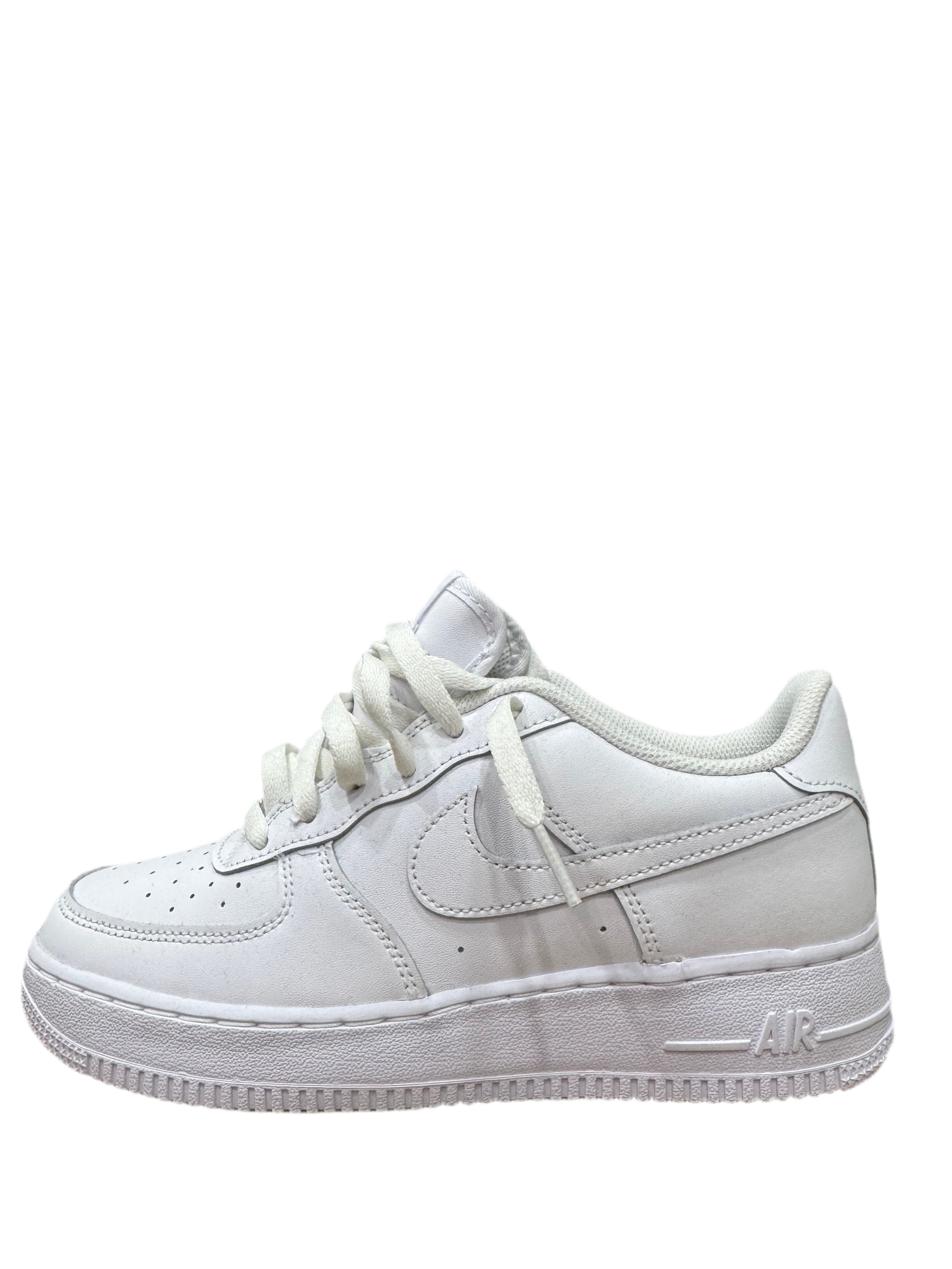 Nike Air Force 1 Triple White